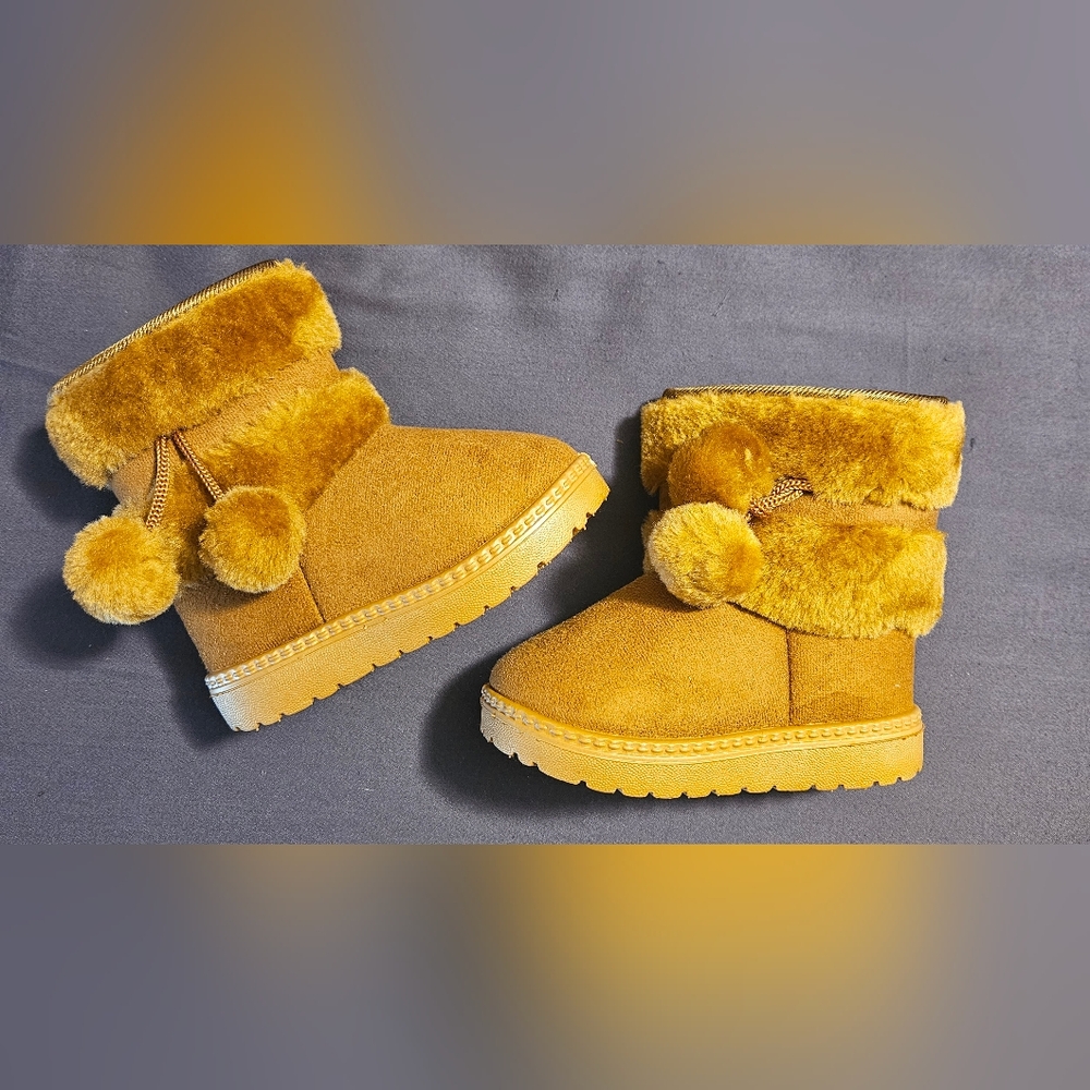 Brand New In Bag Cozy Tan Kids Boots With Pompoms